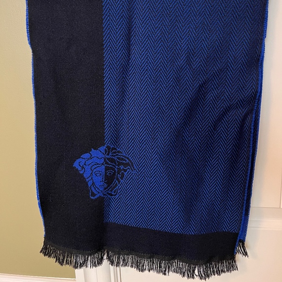 Versace herringbone Scarf - Picture 1 of 4